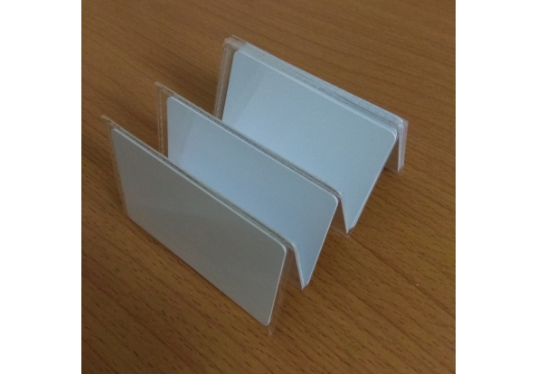 Thẻ cảm ứng mõng mifare dủng mở cửa ra vào 13.56MHZ