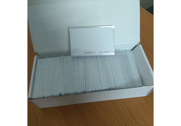 Thẻ cảm ứng máy chấm công tần số 125khz